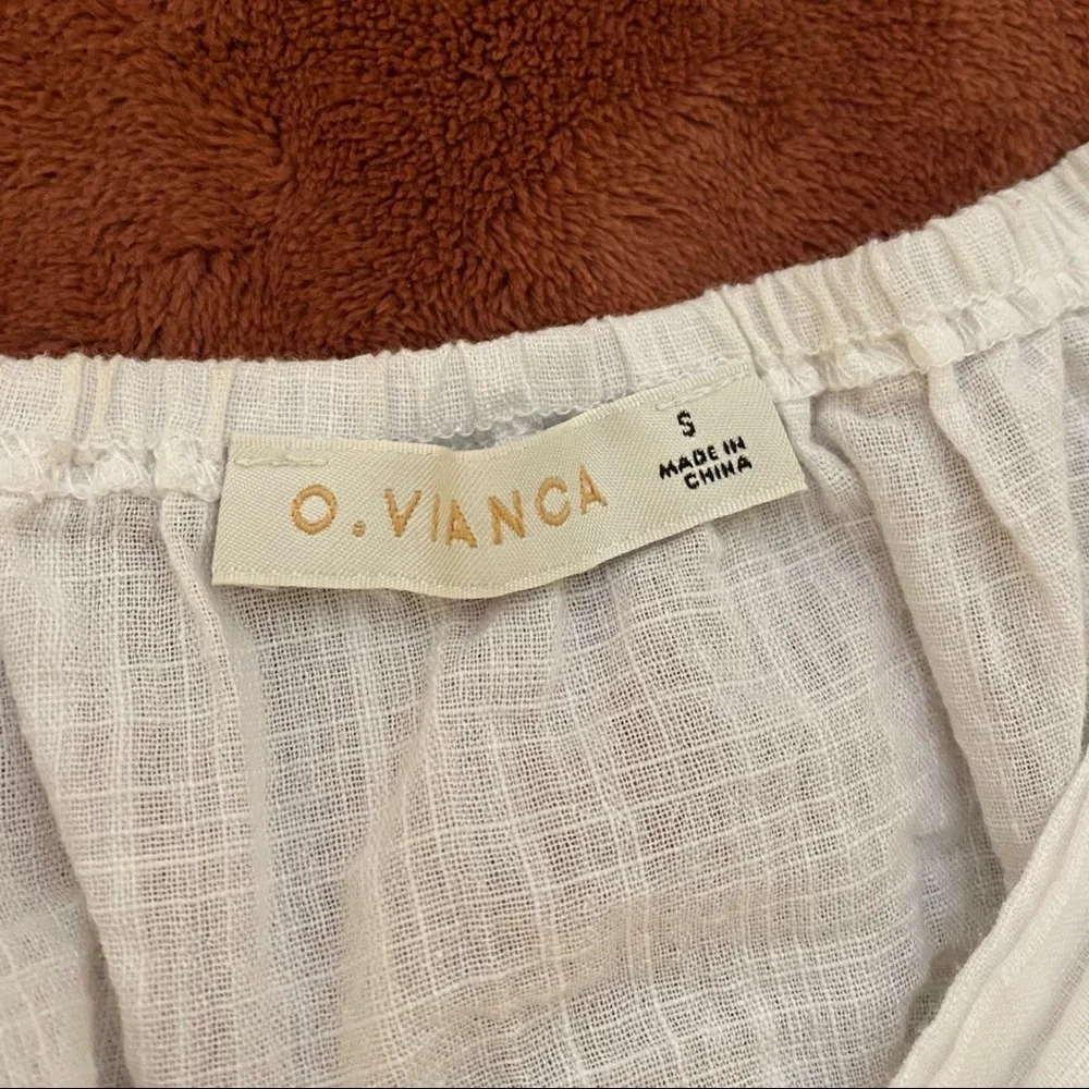 O. Vianca Cropped White Tie Front Top - Picture 4 of 4
